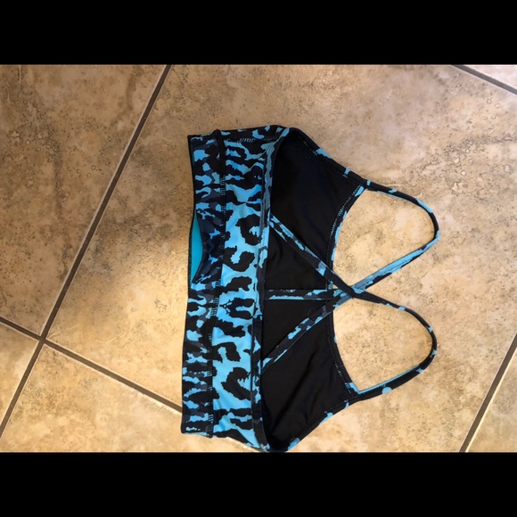 Sports bra - Picture 2 of 3